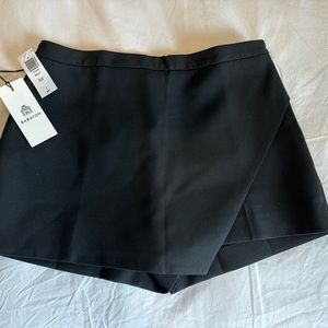 Aritzia Babaton Skort